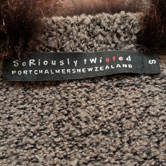 Seriously Twisted New Zealand Gray Lambswool Knit with Possom Fur Cardig… - Picture 4 of 7